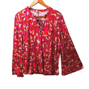 - 70s PRINT STYLE SiZE L TOP W/BELL SLEEVES NWT